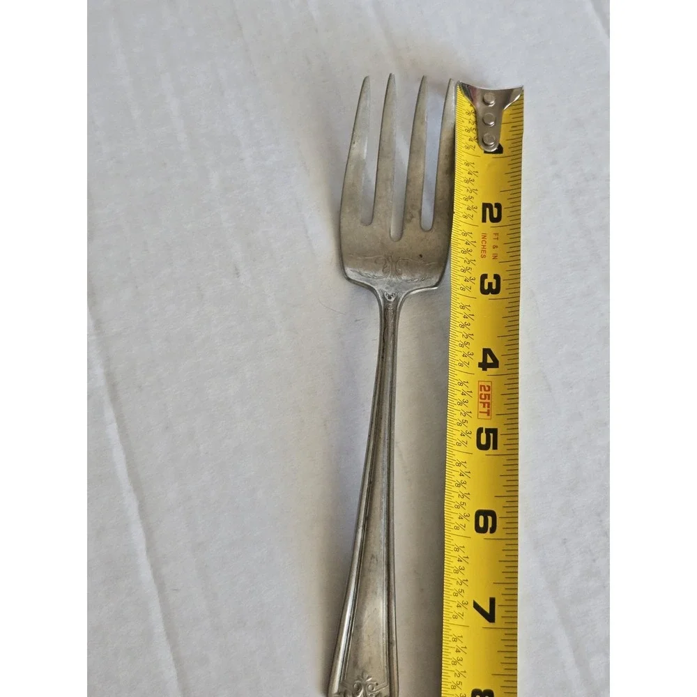 Antique Wm A Rogers‎ Nickel Silver Lettuce Salad Serving Fork Ornate Scroll